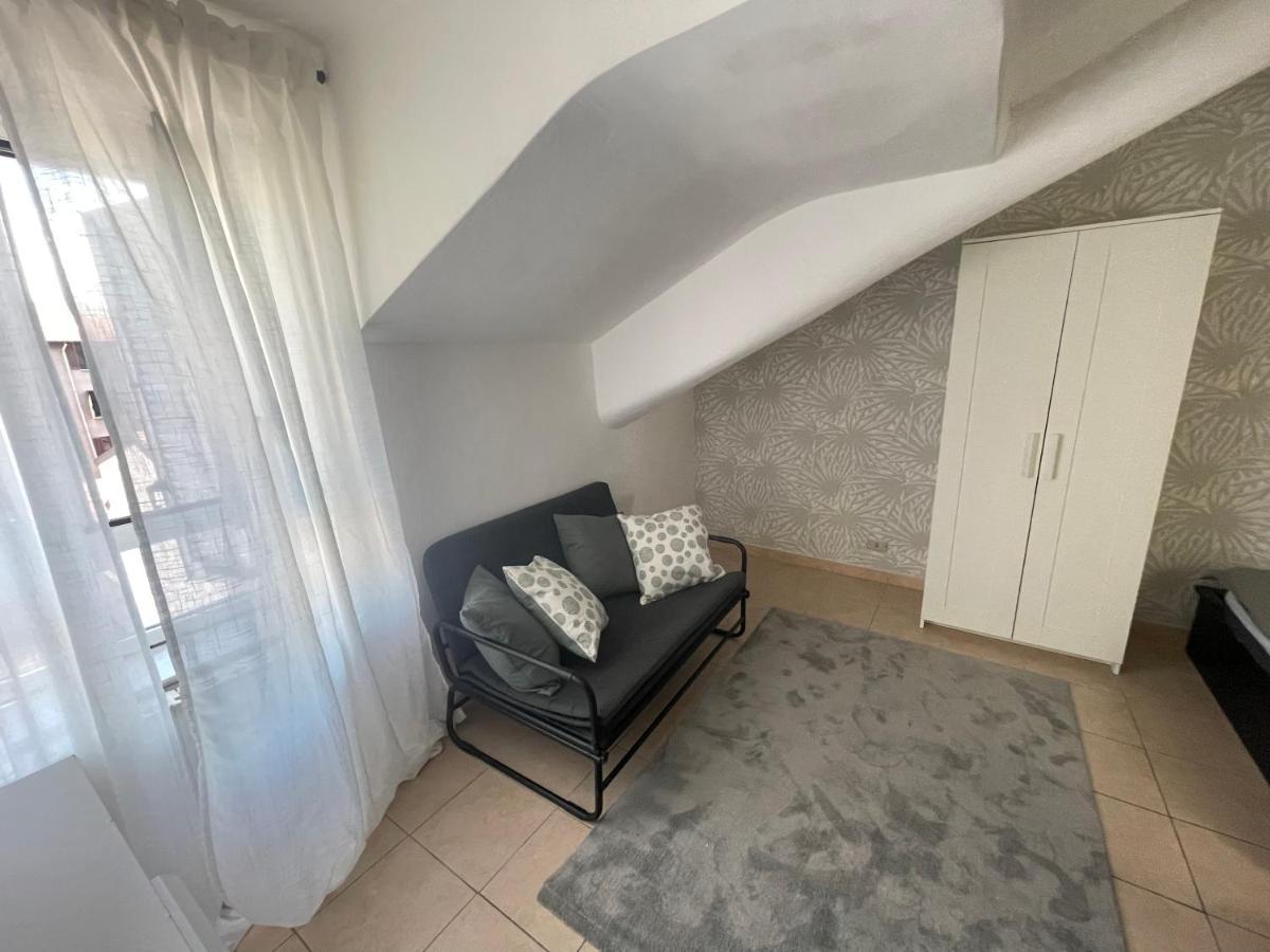 Mansarda Di Nolo-Mm Pasteur-Red Line Apartment Милано Екстериор снимка