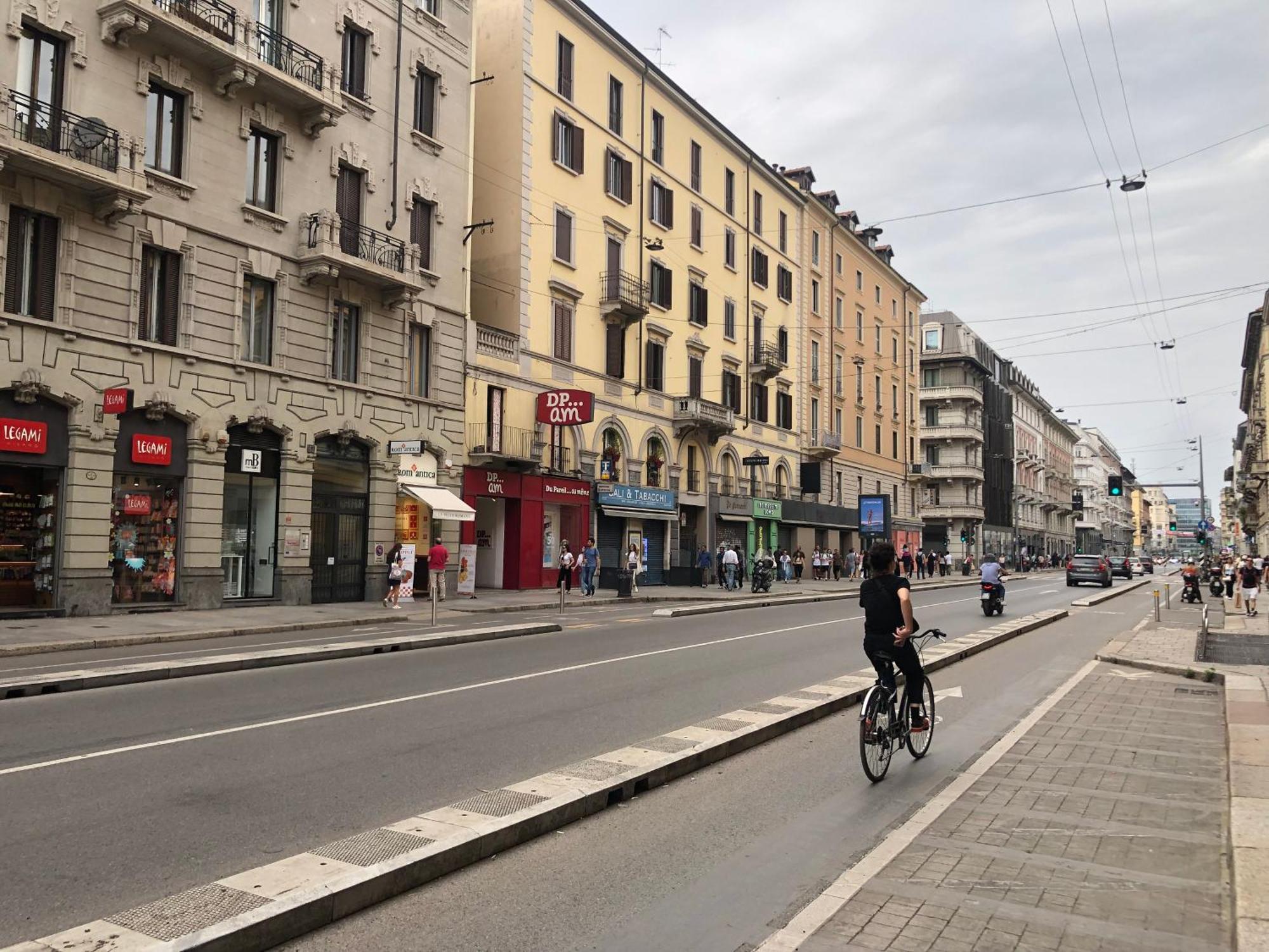 Mansarda Di Nolo-Mm Pasteur-Red Line Apartment Милано Екстериор снимка
